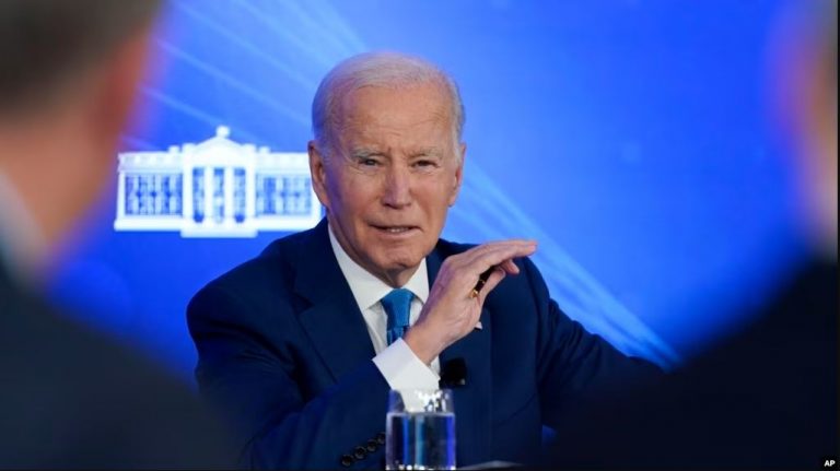 Kritikat për debatin presidencial, shfajësohet Biden: Kam qenë duke udhëtuar, gati sa nuk më zuri gjumi në skenë