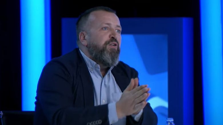 Analisti Hoxha: Dinari, kurth i madh për Kosovën