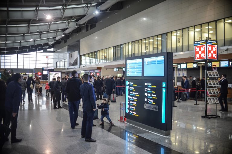 Arrestohet një shtetas i huaj në Aeroport, prezantoi pasaportë të falsifikuar