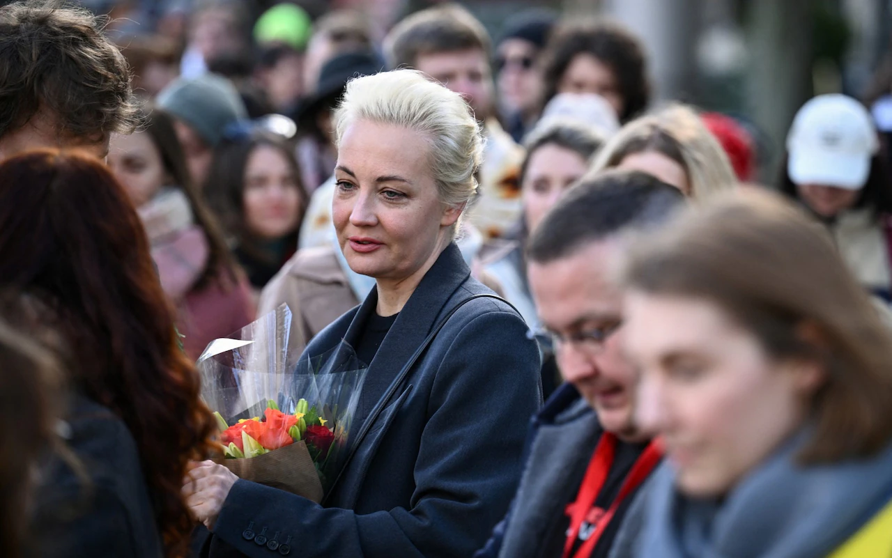 Yulia Navalnaya i bashkohet protestës “Mesdita kundër Putinit” kundër zgjedhjeve të rreme