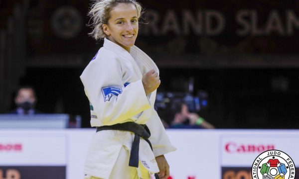 Distria Krasniqi magjike, arrin në gjysmëfinale të Kampionatit Evropian