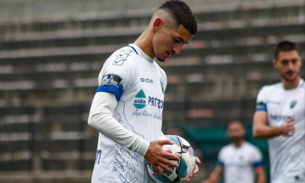 Dy klube të njohura turke e duan Drilon Hazrollajn
