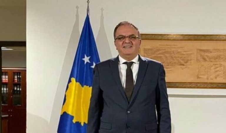 10 mijë euro në bankë, shtëpi, vetura e banesa – Kjo është pasuria e Martin Berishajt, ambasadorit të shumë përfolur