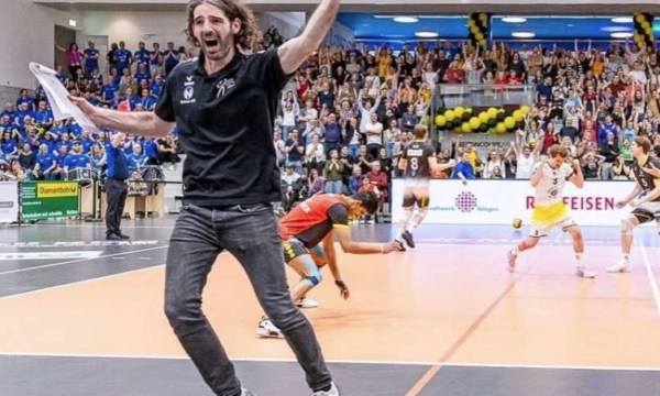 Adriatik Kajtazi e fiton titullin e kampionit në Zvicër, në sezonin e tij të parë si trajner