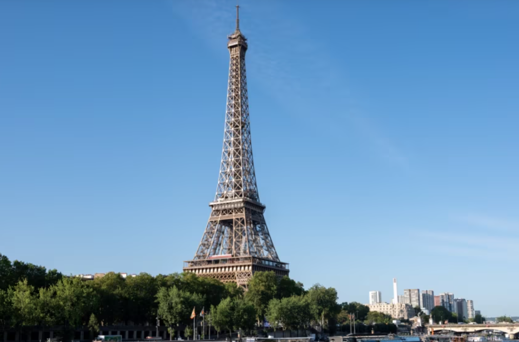 Policia në Paris thotë se po e fiton luftën kundër krimit afër Kullës Eiffel