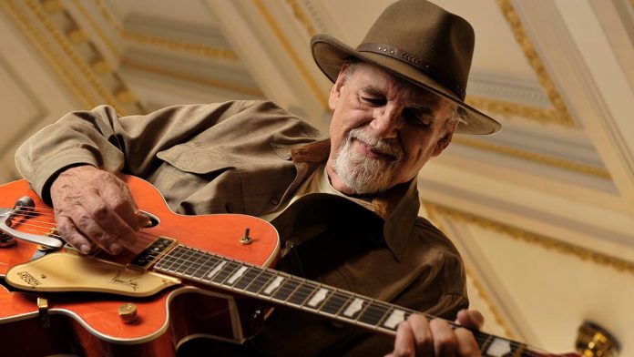 Vdes Duane Eddy një nga etërit themelues të rock and rollit