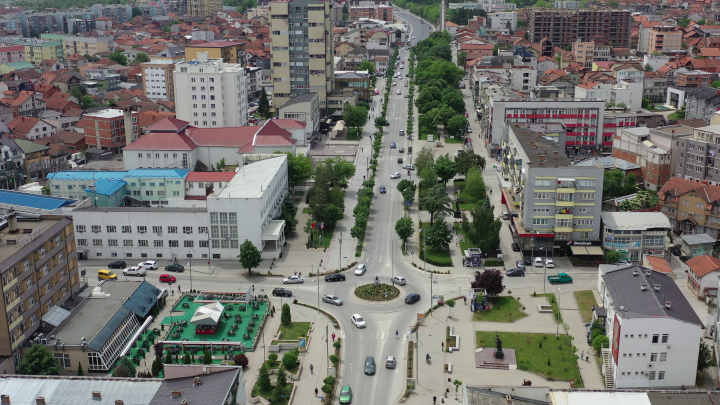 Emrat e tre të arrestuarve në Gjilan që kanë vjedhur dhe shitur gjësende të vjedhura