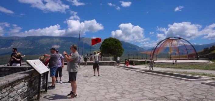 Fluks turistësh në Kalanë e Gjirokastrës, mbi 50 mijë vizitorë 5 muajt e parë të vitit