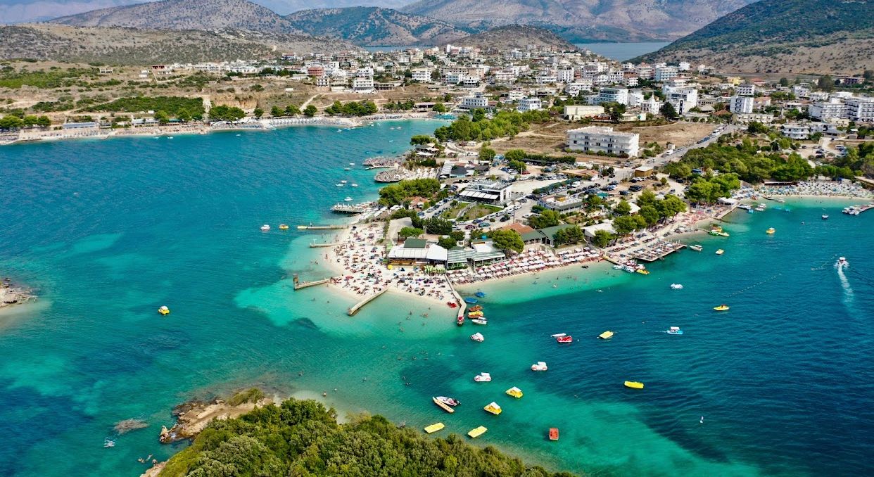 Media franceze “Le Figaro”: Shqipëria – zbuloni destinacionin e ri turistik në zemër të Evropës