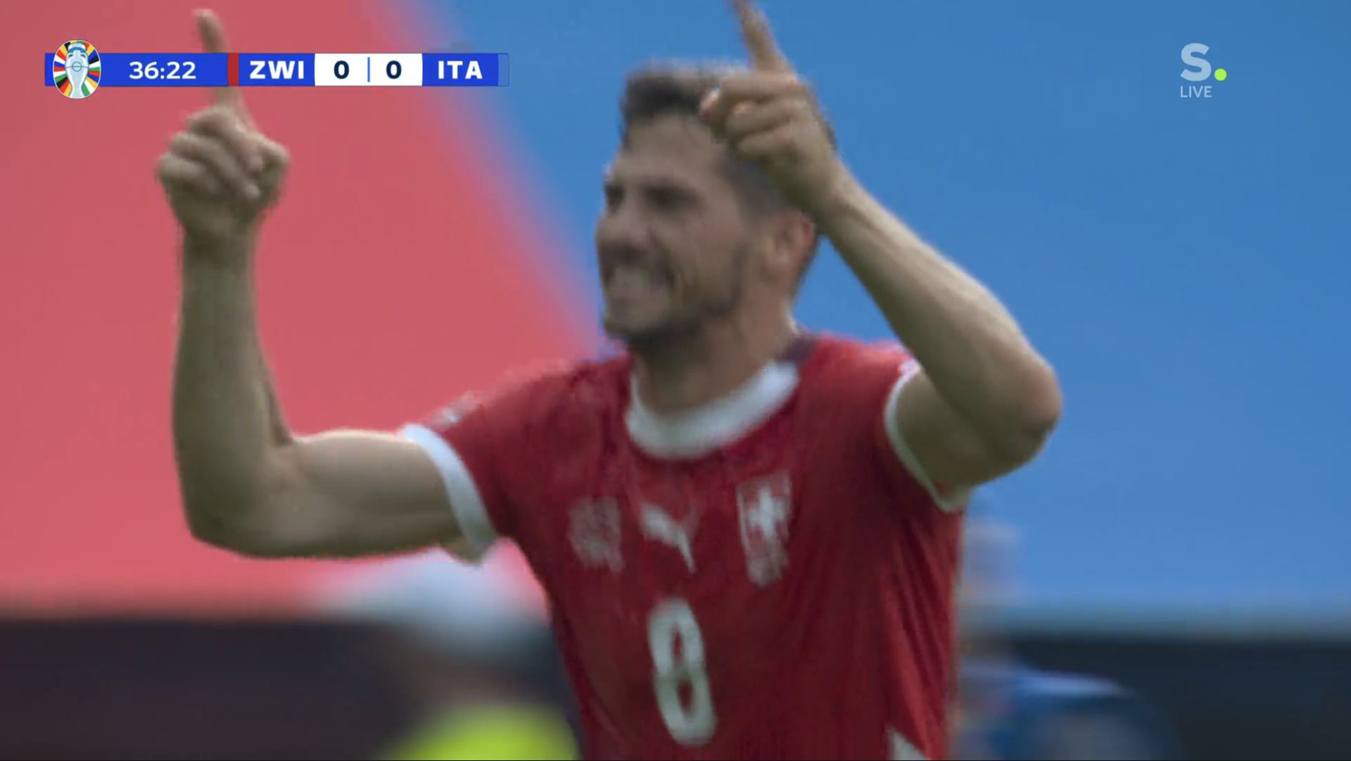 GOOOOL/ Zvicra kalon në avantazh ndaj Italisë