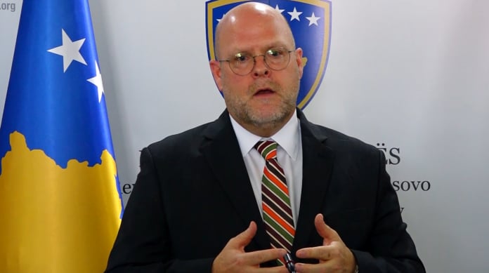 A po rrezikohet Kosova nga autoritarizmi, sipas Ambasadorit Jeff Hovenier?