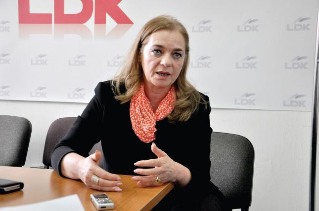 “As fëmijët nuk mashtrohen më”/ Gaxherri: Bllokuesi është VV-ja, Presidentja pjesë e kësaj loje