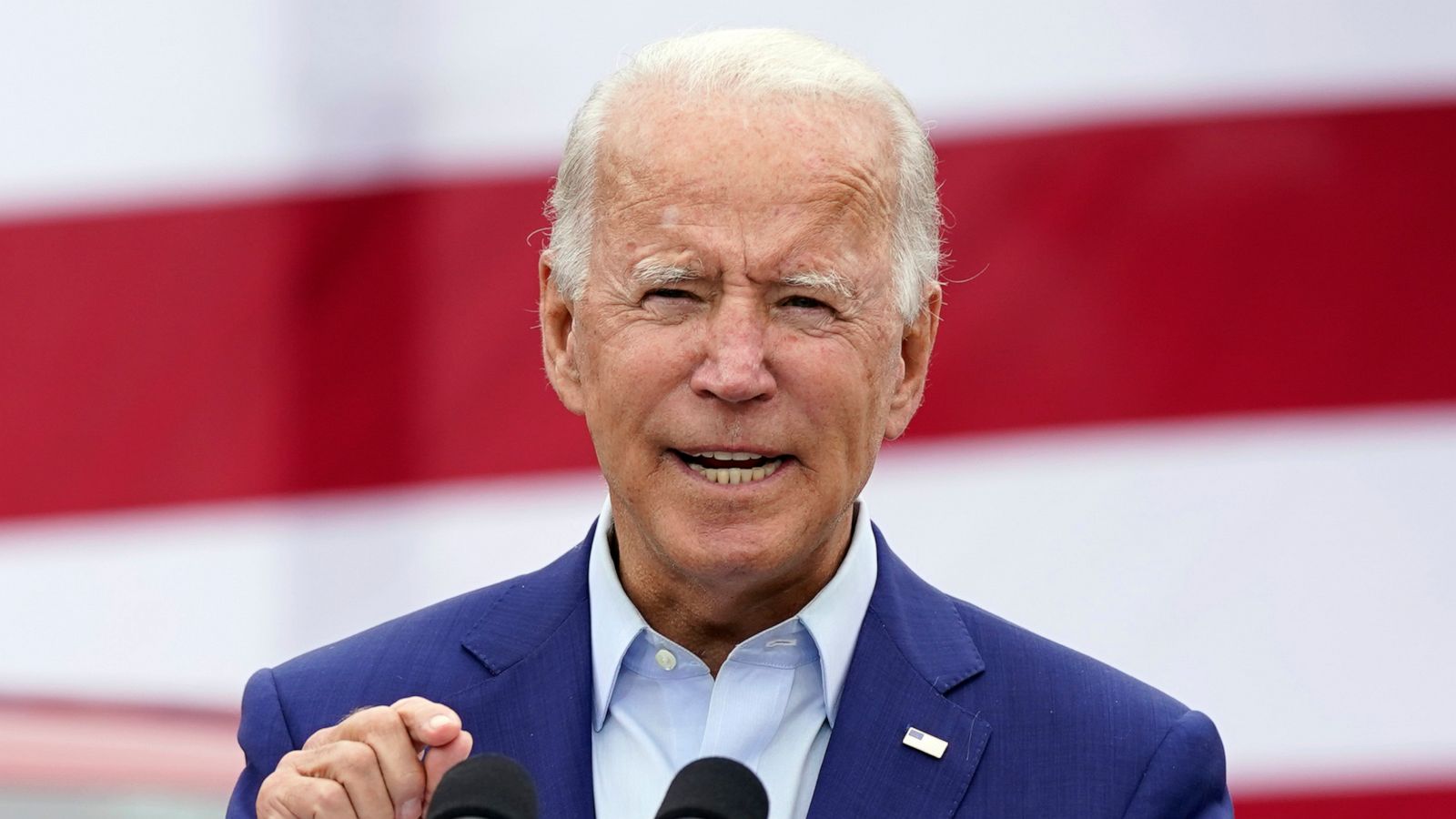 Presidenti Biden plan të ri që mbron nga dëbimi individët e martuar me amerikanë