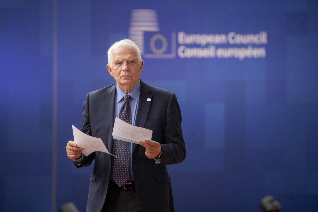 Agresioni rus dhe siguria rajonale, Josep Borrell viziton Letoninë