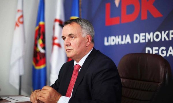 Kërkesa e Hotit për lidership të ri të LDK, reagon Ahmeti: Qesharake dhe absurde – lidershipin kemi të zgjedhur për një kohë të gjatë