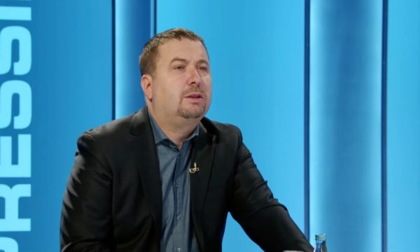 Latifi: Ata që sot po derdhin lot digjital për Thaçin, dje kërkonin kokën e tij