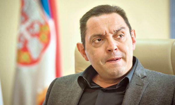 Aleksandar Vuli s’e harron zakonin, shkon në vizitë zyrtare në Moskë