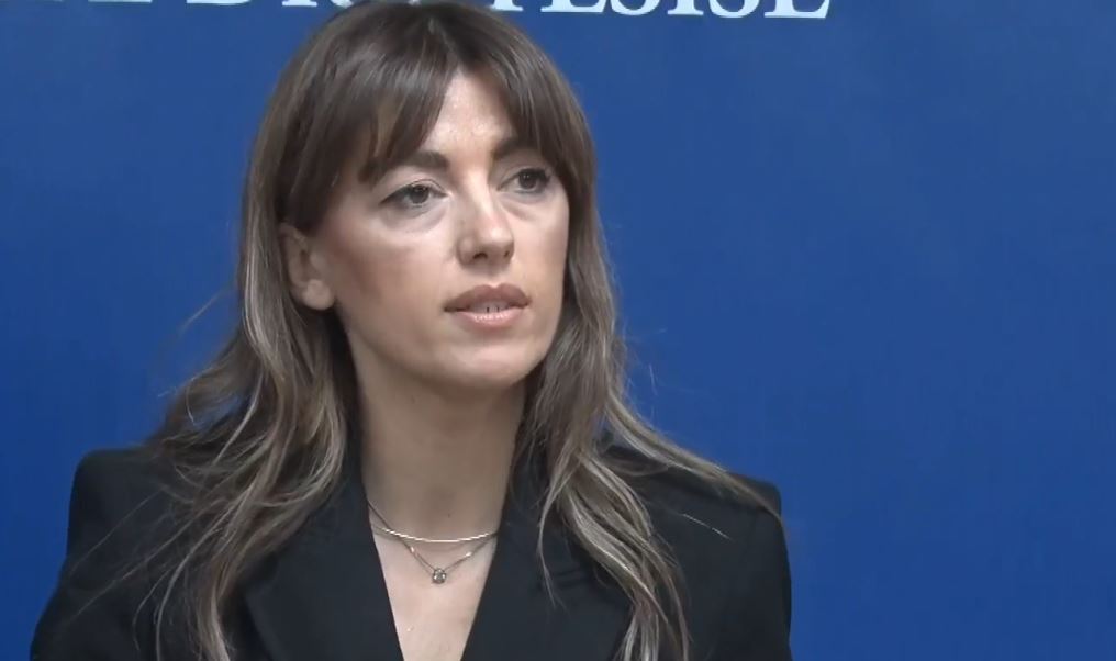 Haxhiu mbron Pacollin: Sulme të padrejta që dy vjet, është grua e fortë që lufton çdo ditë