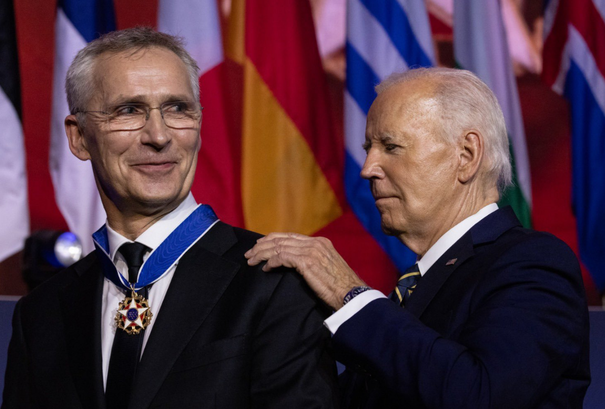 Biden i dhuron Stoltenbergut medaljen presidenciale të lirisë