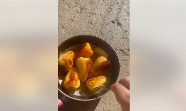 Temperaturat “përvëluese”: Qytetari nga Prishtina fërgon specat në beton