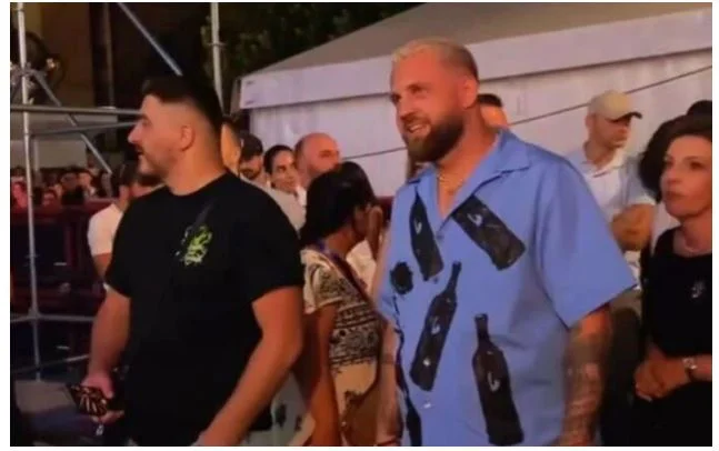 ‘Madhështore’: Kryediplomatja Gërvalla në koncert bashkë me Luiz Ejllin