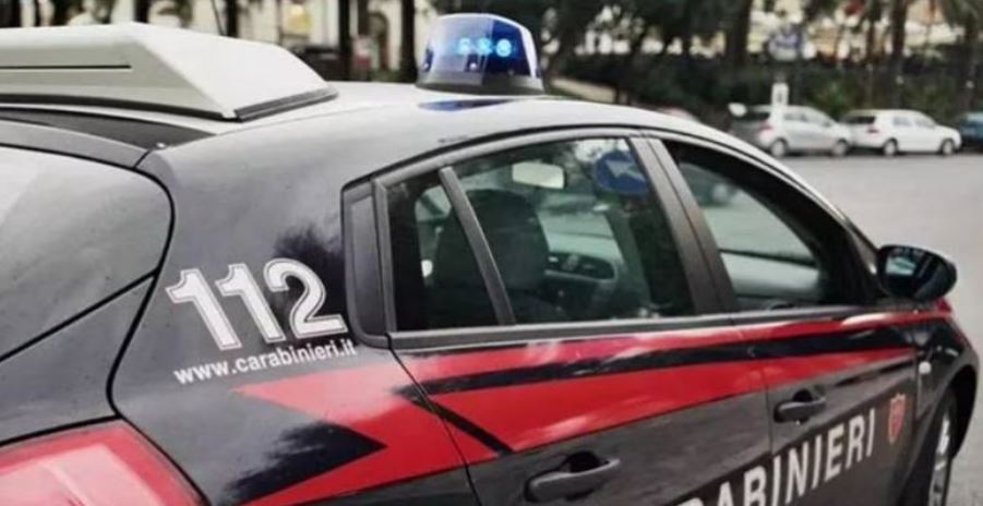 E rëndë në Itali, nëna hidhet me djalin 6 vjeçar nga pallati