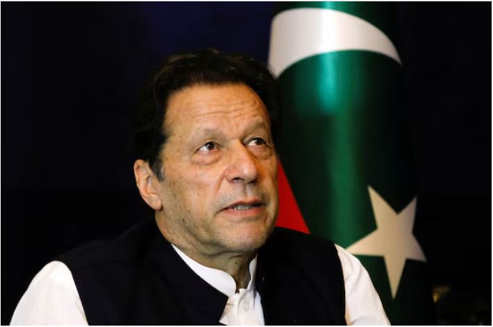 Imran Khan i Pakistanit do të qëndrojë në burg pavarësisht lirimit për çështjen e martesës