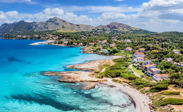 12-vjeçarja vdes pasi ra nga ballkoni i katit të shtatë të një hoteli në Mallorca