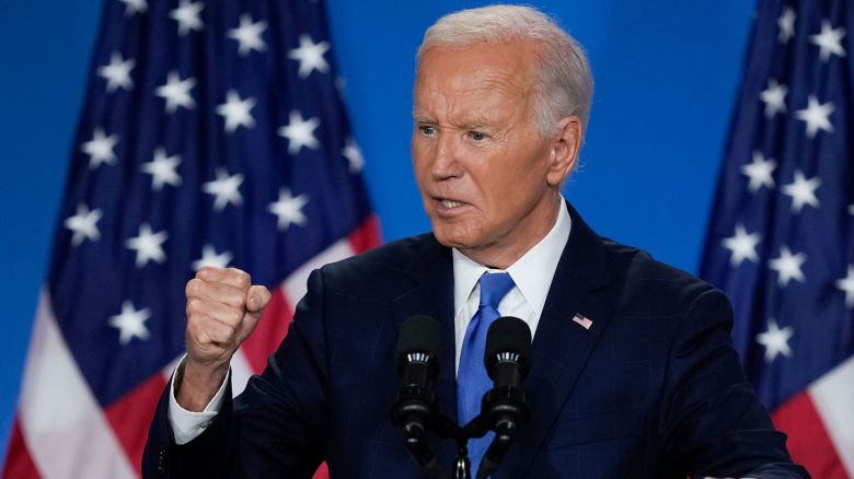 A mund të përdoret neni i 25-të i Kushtetutës amerikane për zëvendësimin e Presidentit Biden?