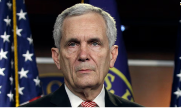 Lloyd Doggett, ligjvënësi i parë demokrat që bëri thirrje për tërheqjen e presidentit Biden nga kandidimi