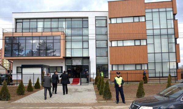 Prokuroria në Ferizaj ngre aktakuzë ndaj dy personave për shitblerje të narkotikëve