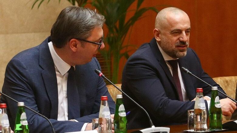 “I mbrojtur nga Vuçiqi”, media serbe: Si u bë Milan Radoiçiqi nga një “i pastrehë” në milioner