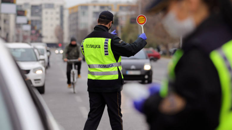 Shqiptohen 126 masa në Shkup, 10 për vozitje pa patentë shofer