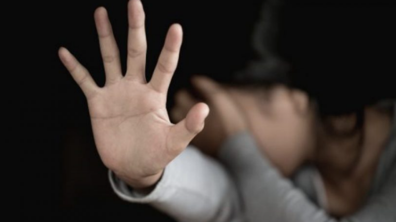 Një grua rrahet nga dy persona në Drenas – njëri arrestohet, e tjetri arratiset