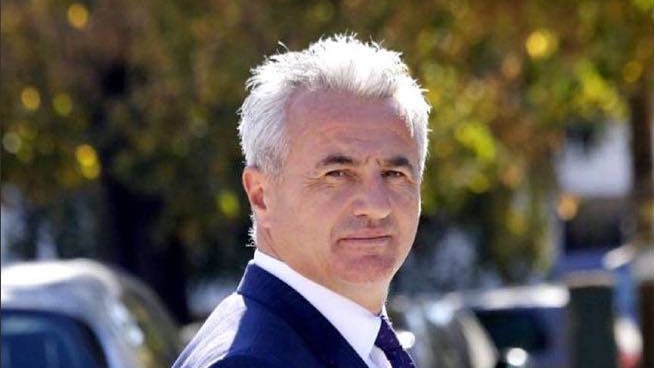 Koci i fton qytetarët në protestë para Kuvendit të dielën: Të jetë e qetë dhe masovike