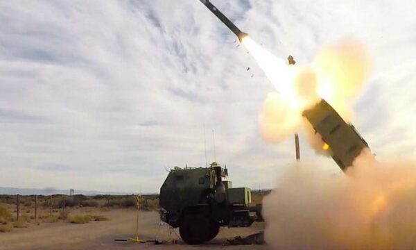 Moska: Ukrainasit shkatërruan urën në Kursk me raketa amerikane “HIMARS”