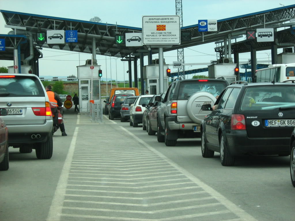 Vazhdojnë kolonat në pikat kufitare – Deri në dy orë pritje për të dalë nga Kosova