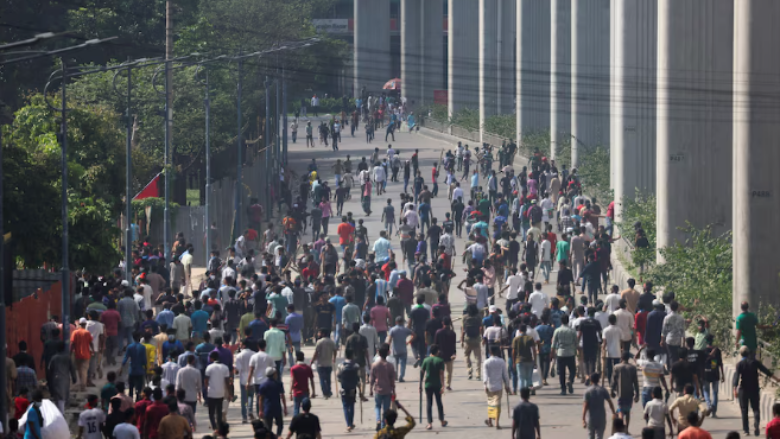 Protestat në Bangladesh, shefi i ushtrisë me fjalim para kombit