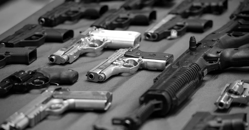 Vidhen rreth 30 armë zjarri nga poligoni i shenjtarisë në Drenas