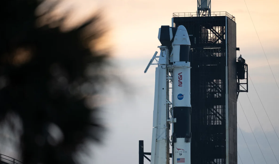 Pezullohen fluturimet e kompanisë SpaceX pas shpërthimit të raketës “Falcon 9”