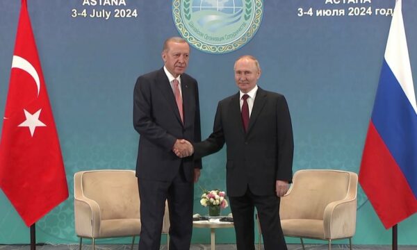 Erdogan thirrje Rusisë: Ktheji Krimenë Ukrainës