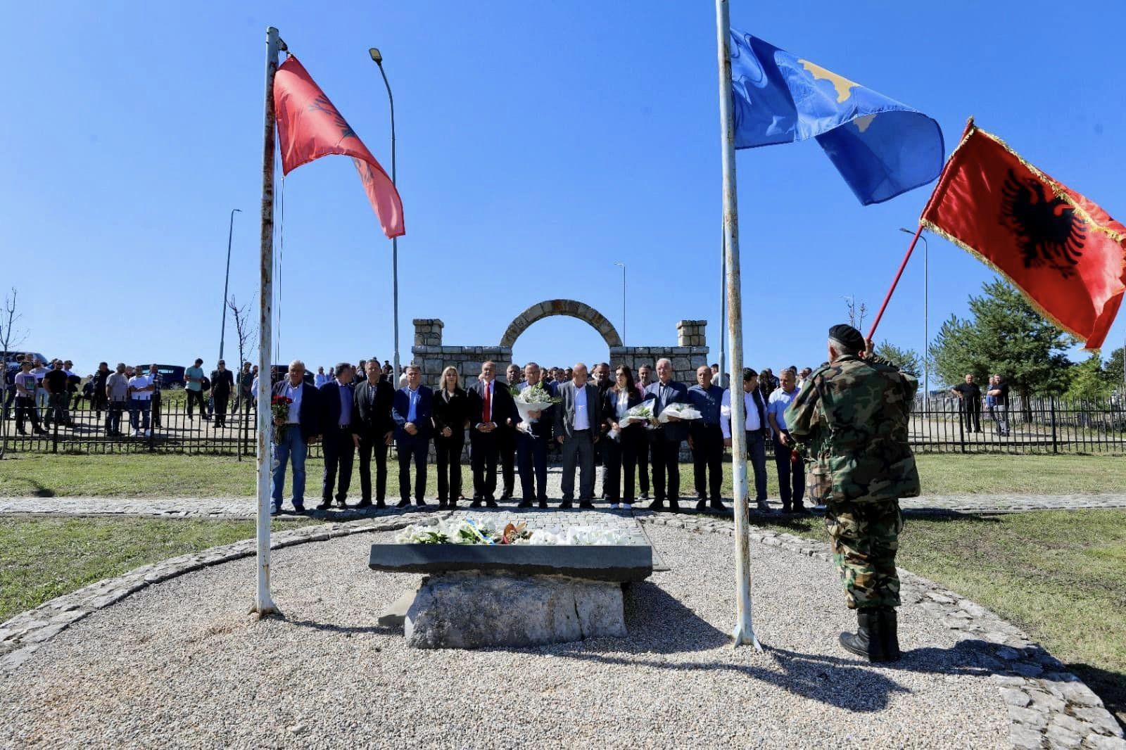 Hamza për Fehmi e Xhevë Lladrovcin: Heronj të mëdhenj dhe figura emblematike të UÇK-së