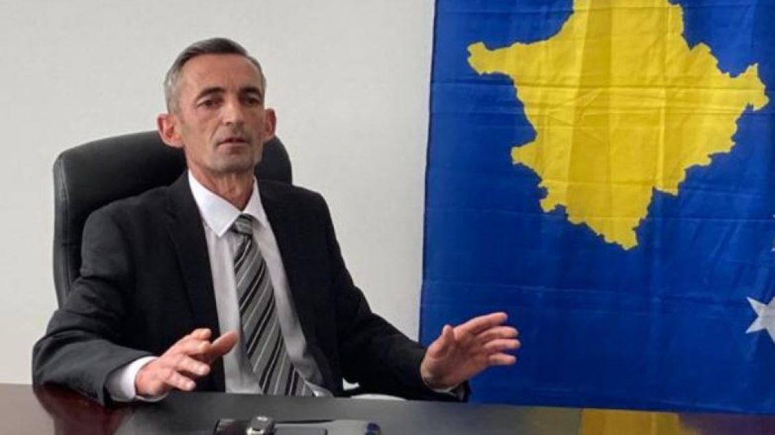 Fshirja e muralit të Mlladiqit në Zveçan, Peci: Ishte iniciativë e imja, jo e qeverisë