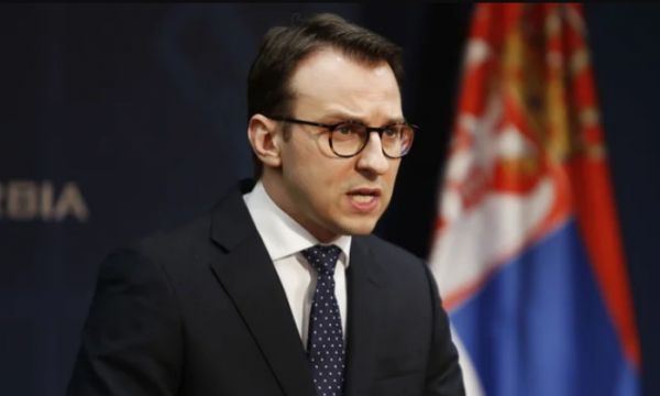 Petkoviqit i djeg deklarata e Osmanit për tendencat destabilizuese të Serbisë, i reagon presidentes