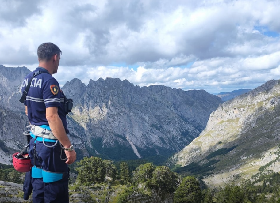 Shërbimi i Kërkim Shpëtimit Malor: Pezullohet operacioni për gjetjen e një turisti të zhdukur