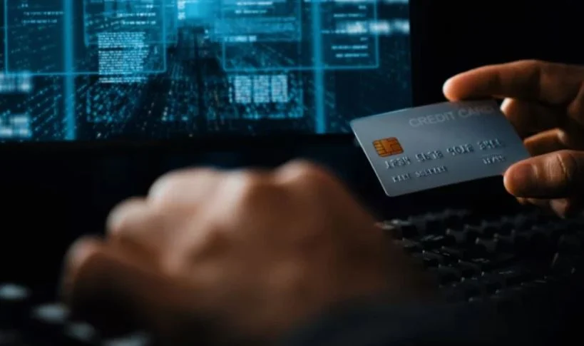 Kujdes nga këto numra, zbulohet skema e mashtrimit për vjedhjen e llogarive bankare të shqiptarëve