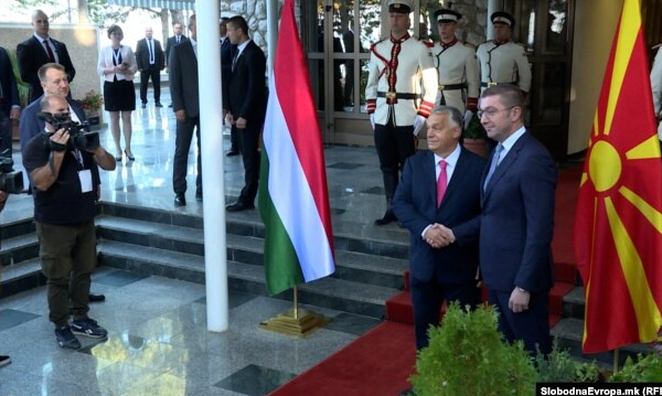 Orban dhe Mickoski mbajnë konferencë të përbashkët qeveritare në Ohër