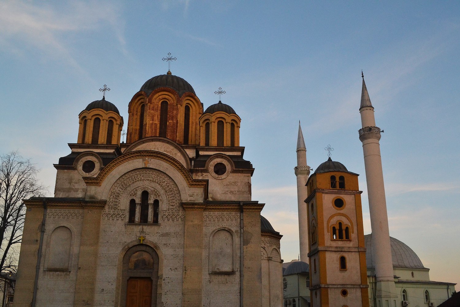 Bota shqiptare, identiteti kombëtar dhe islamofobia”