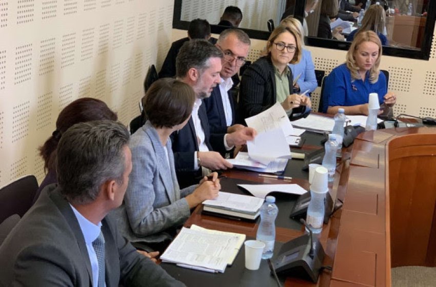 Opozita e akuzon për keqpërdorim të buxhetit, Çeku: Asnjë nga të gjeturat nuk çon tek vepra penale, as dyshim për vepër penale