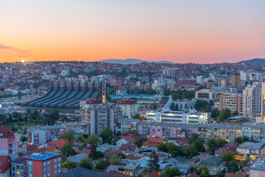 Kosova renditet e 12-ta në botë për sigurinë e qytetarëve kur ecin vetëm në mbrëmje